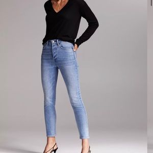 Aritzia - Denim Forum Yoko High Rise Slim